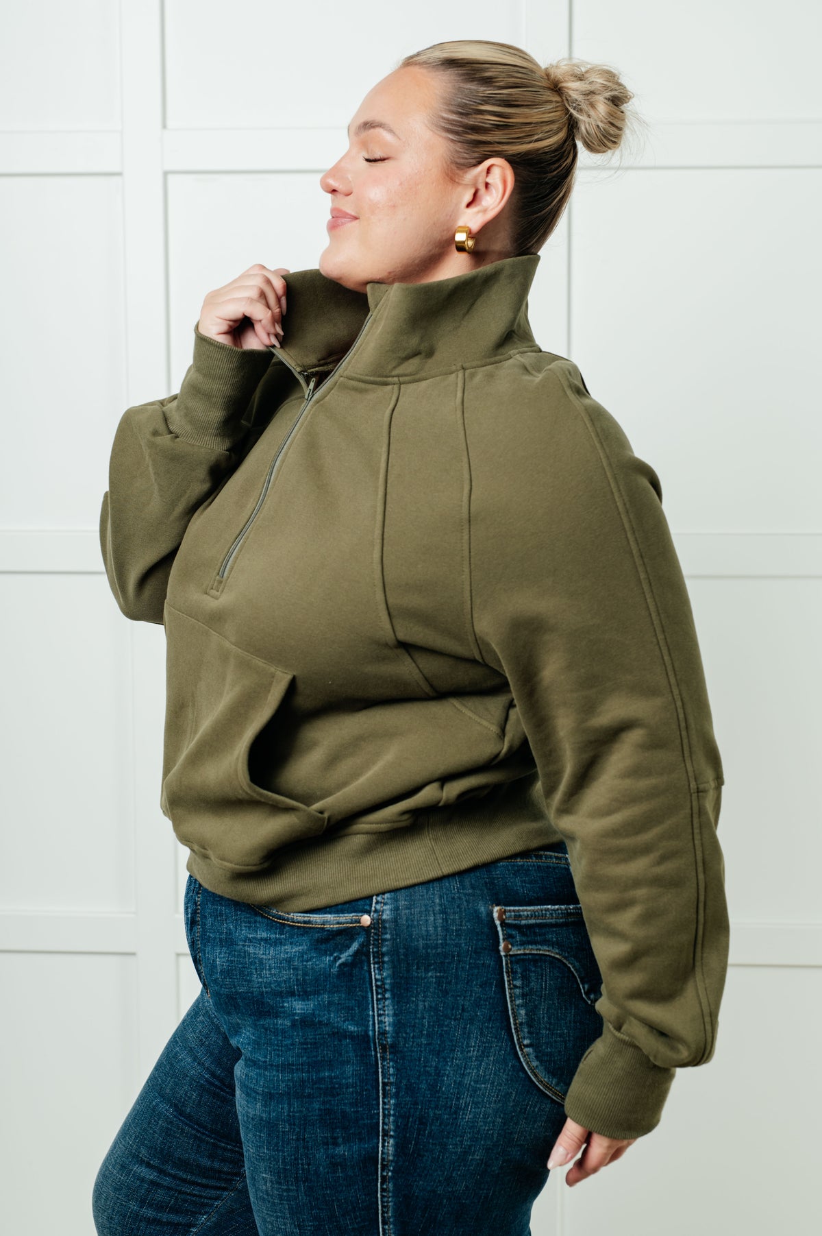 Under Her Spell Half Zip Pullover in Green - 11/26/2024