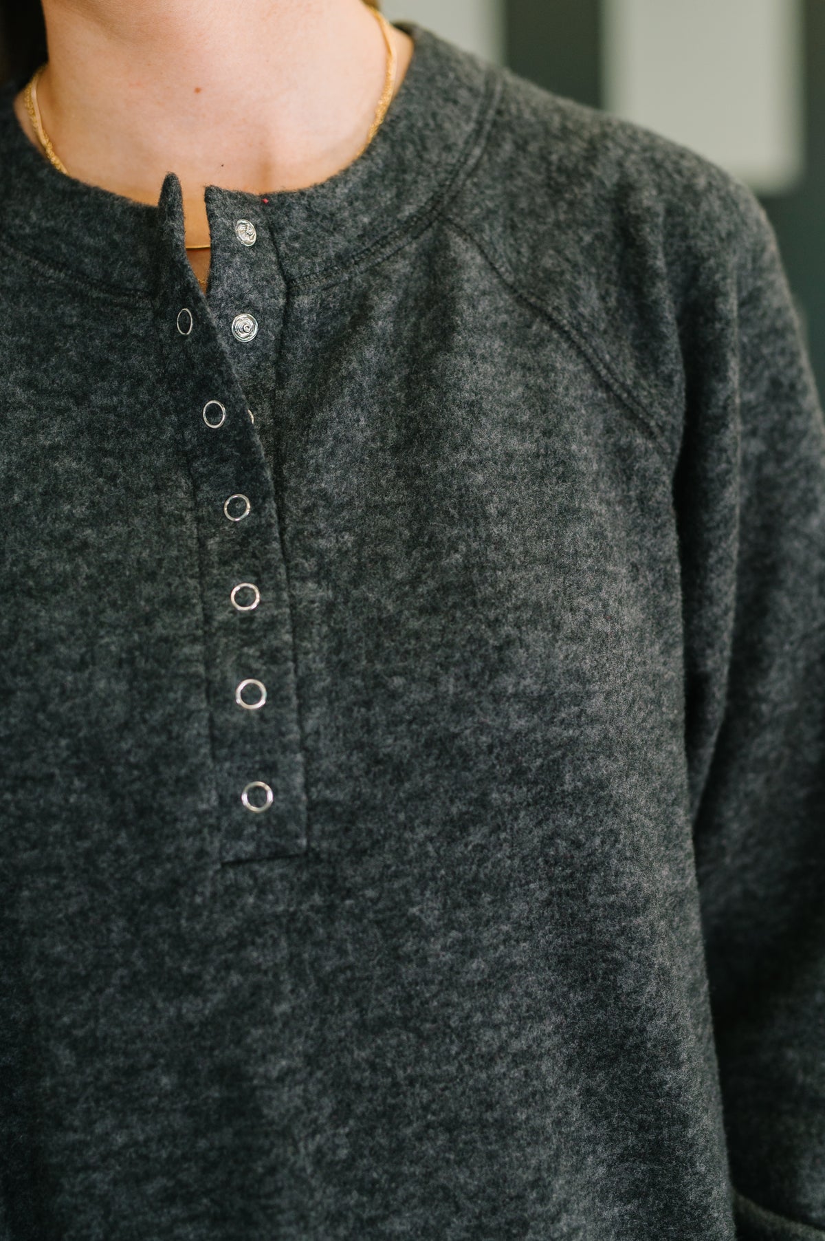 Urban Flux Scooped Hi-Low Long Pullover in Black - 9/24/2025