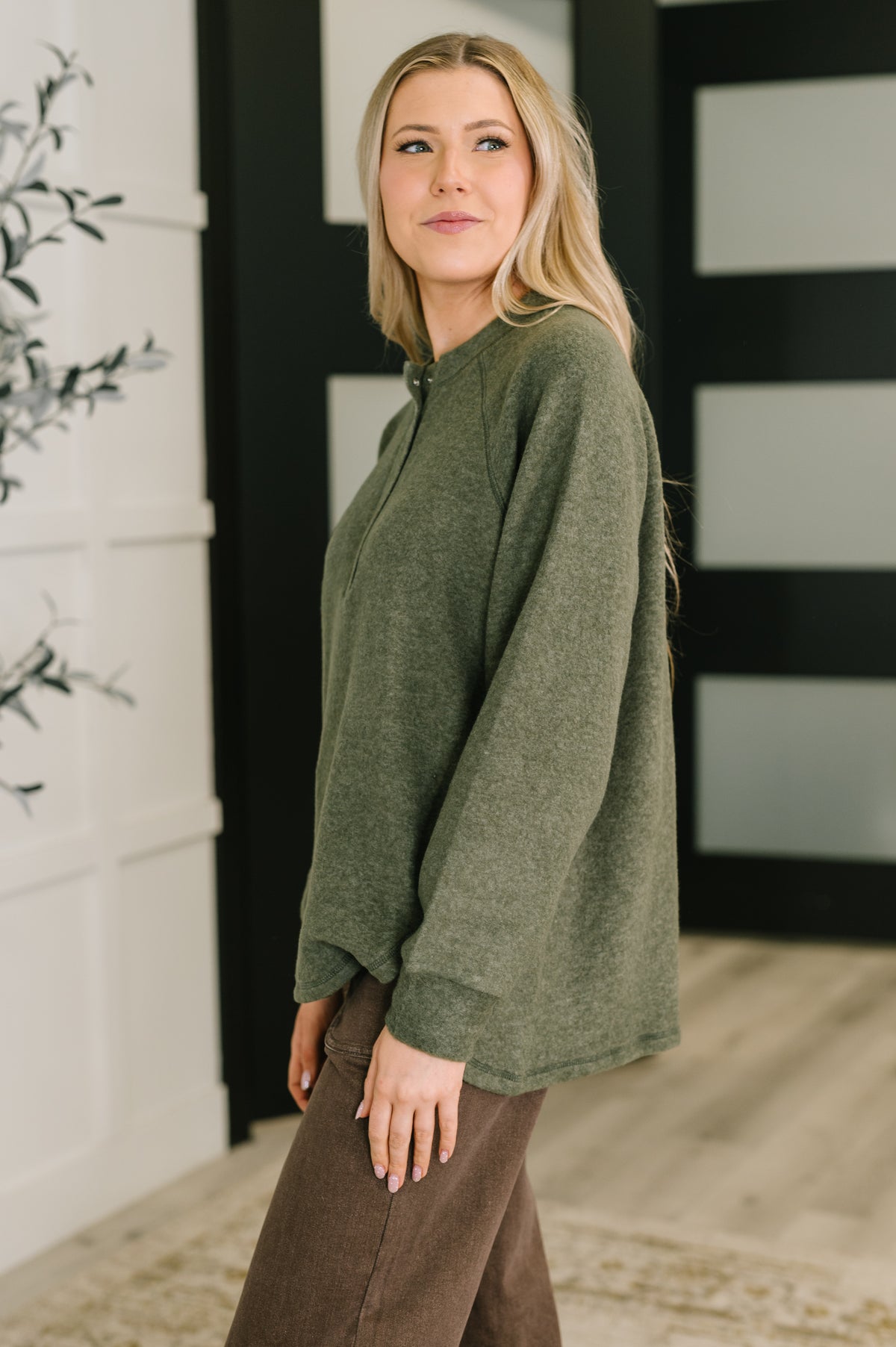 Urban Flux Scooped Hi-Low Long Pullover in Olive - 9/24/2025