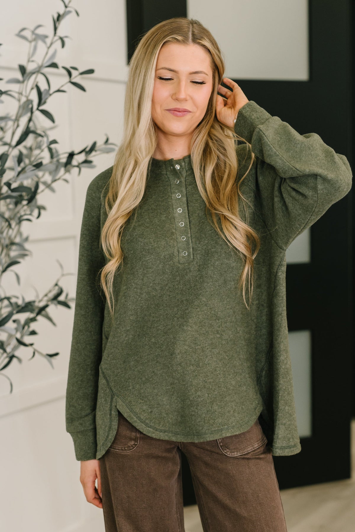 Urban Flux Scooped Hi-Low Long Pullover in Olive - 9/24/2025