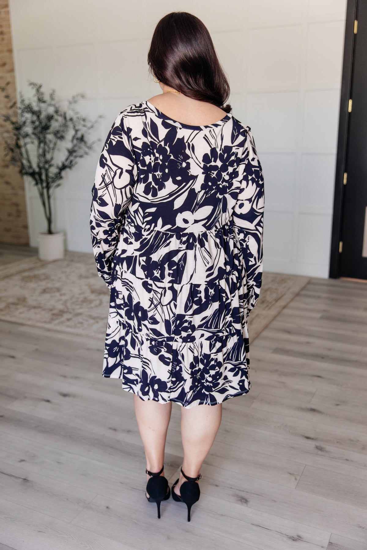 Worthwhile Moment Floral Tiered Dress in Oatmeal and Navy - 8/1/2024