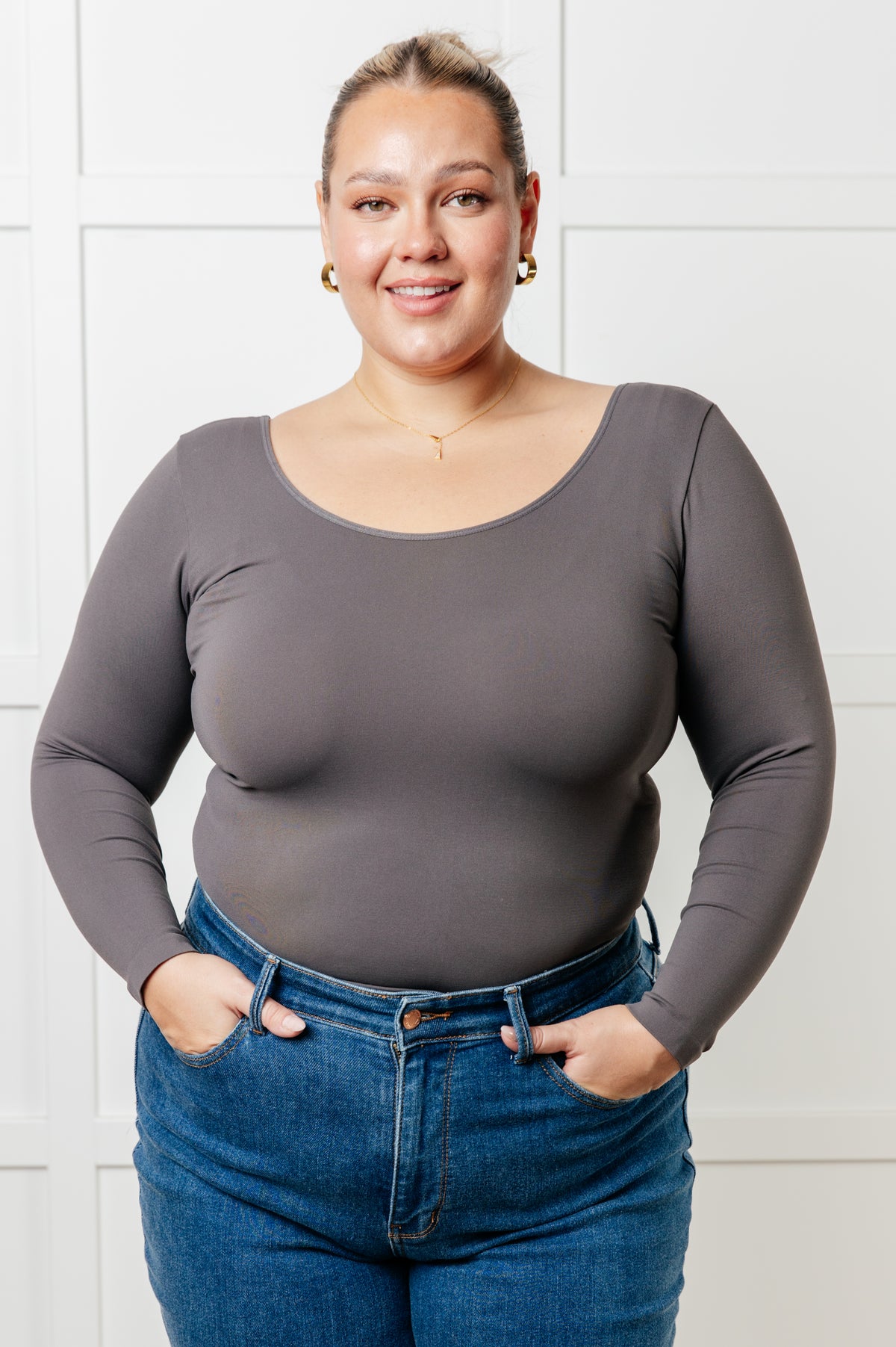 Bring in the Basics Seamless Reversible V-Neck Charcoal - 11/6/2024