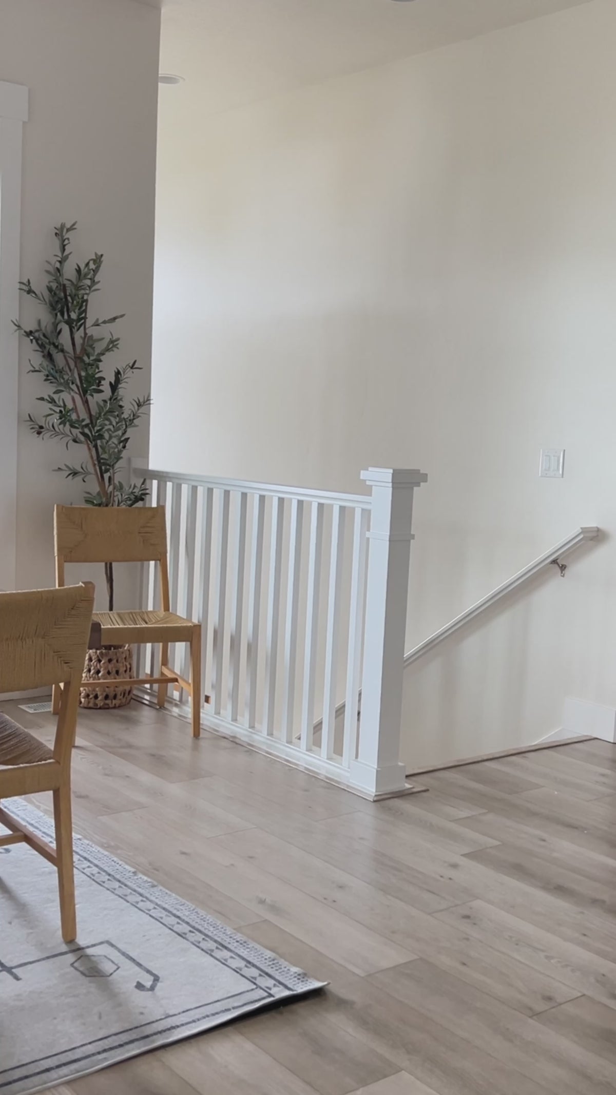 Spring In My Step V-Neck Pullover - 12/22/2025