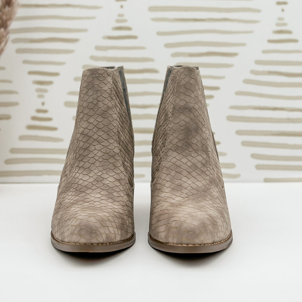 Tarim Bootie in Taupe - Rural Haze