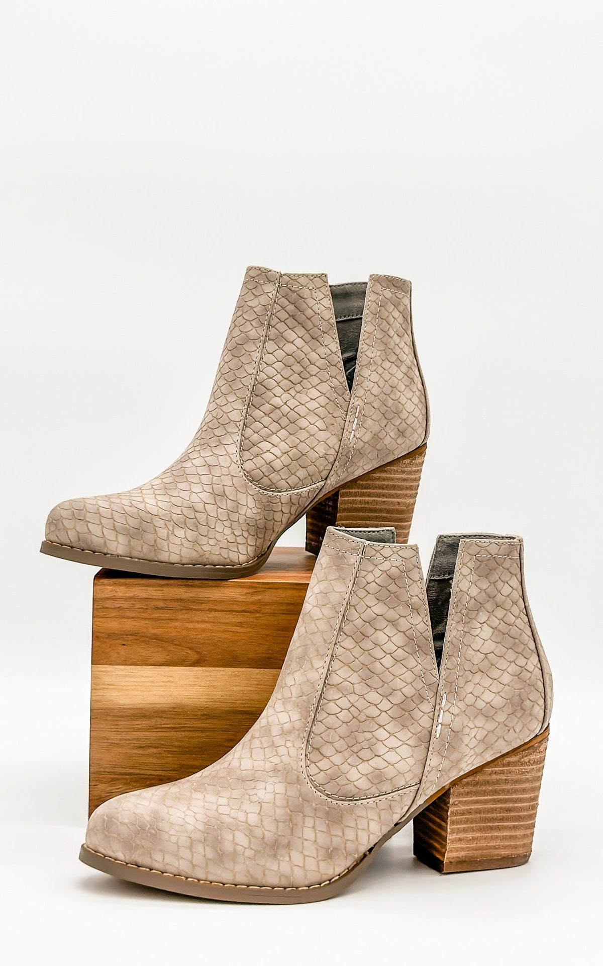 Tarim Bootie in Taupe - Rural Haze