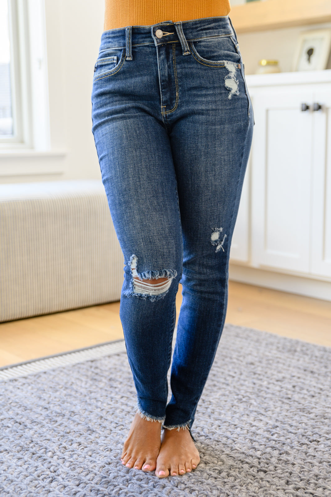 Annalise Slanted Raw Hem Skinny Jeans - 10/13/2022