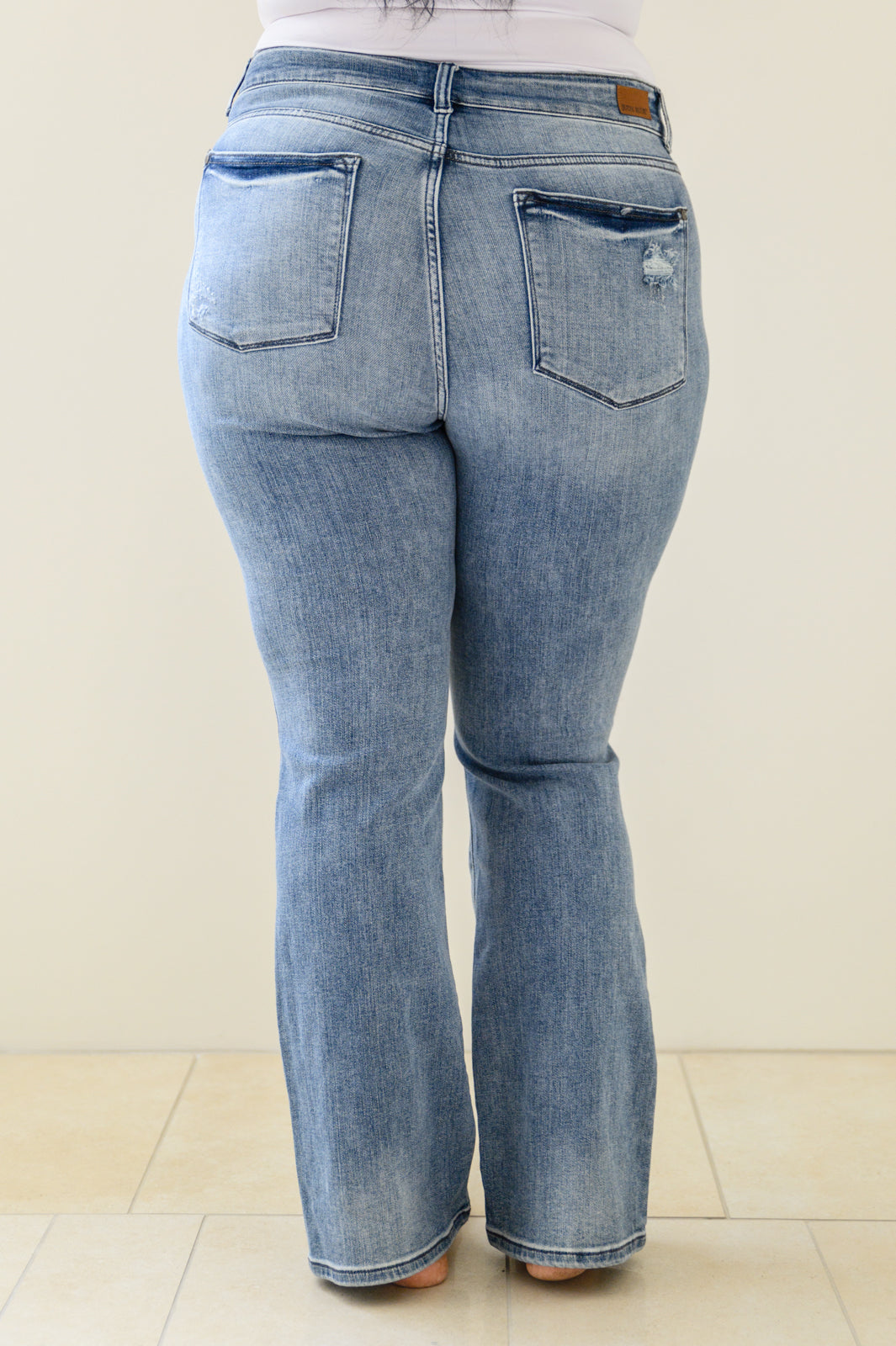 Brecken Hi-Waist Minimal Destroy Bootcut Jeans - 10/18/2022