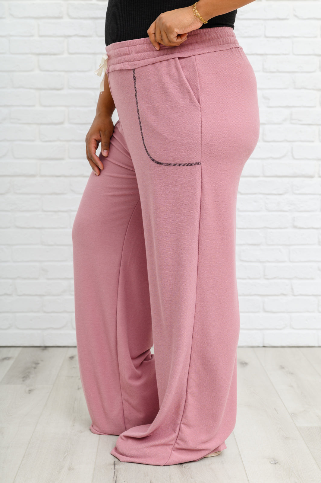 French Terry Lounge Pants In Rose - 11/21/2022