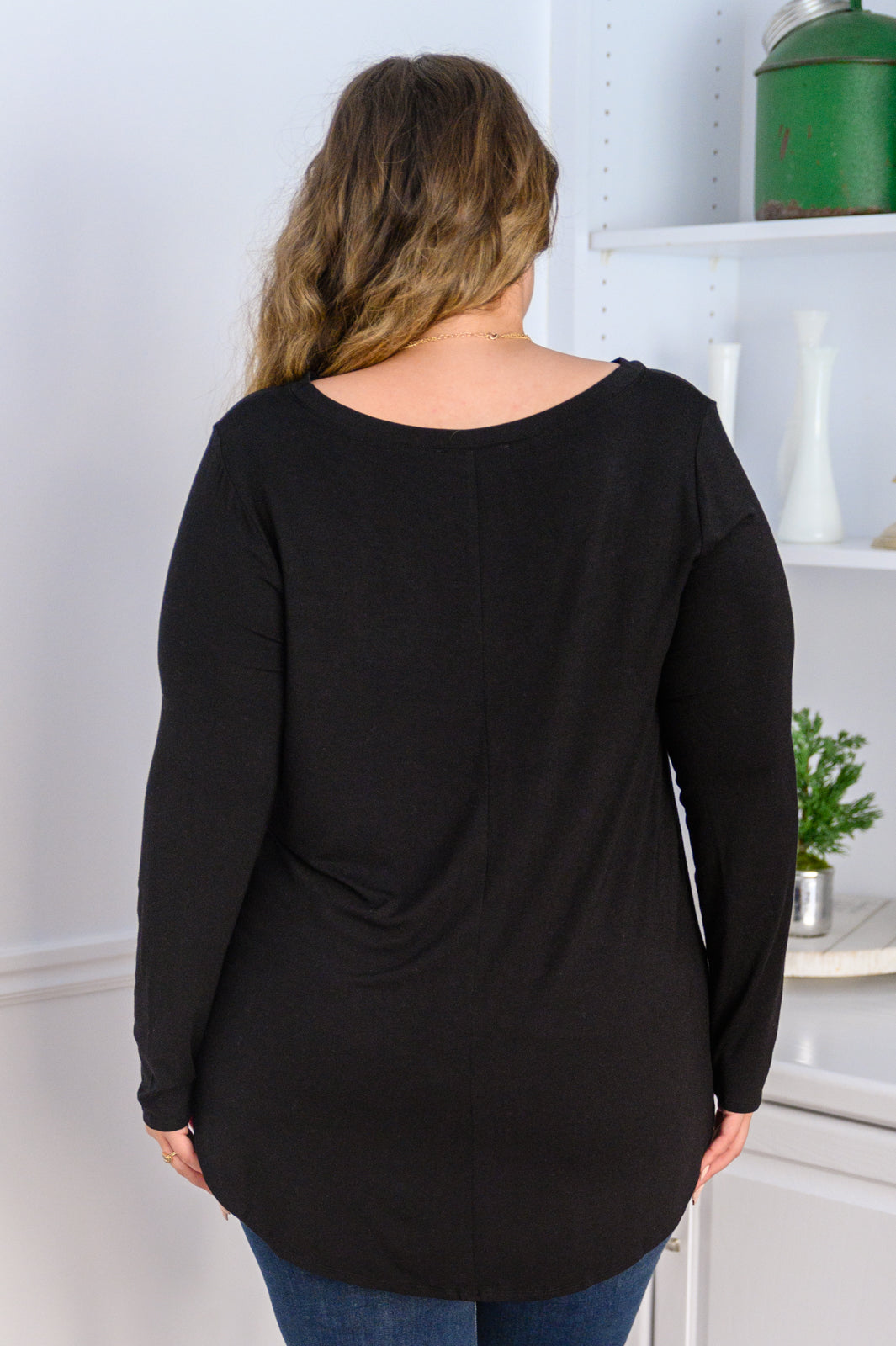 It's Your Move V Neck Long Sleeve Top In Black - 11/17/2022