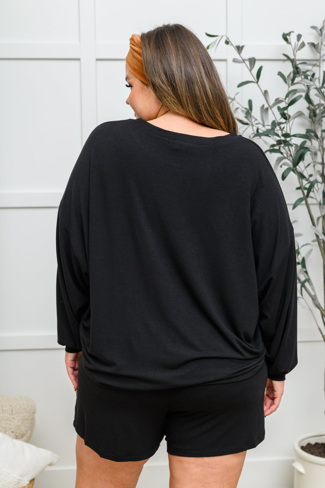 Long Sleeve Oversized Soft Top & Shorts Set In Black - 11/23/2022