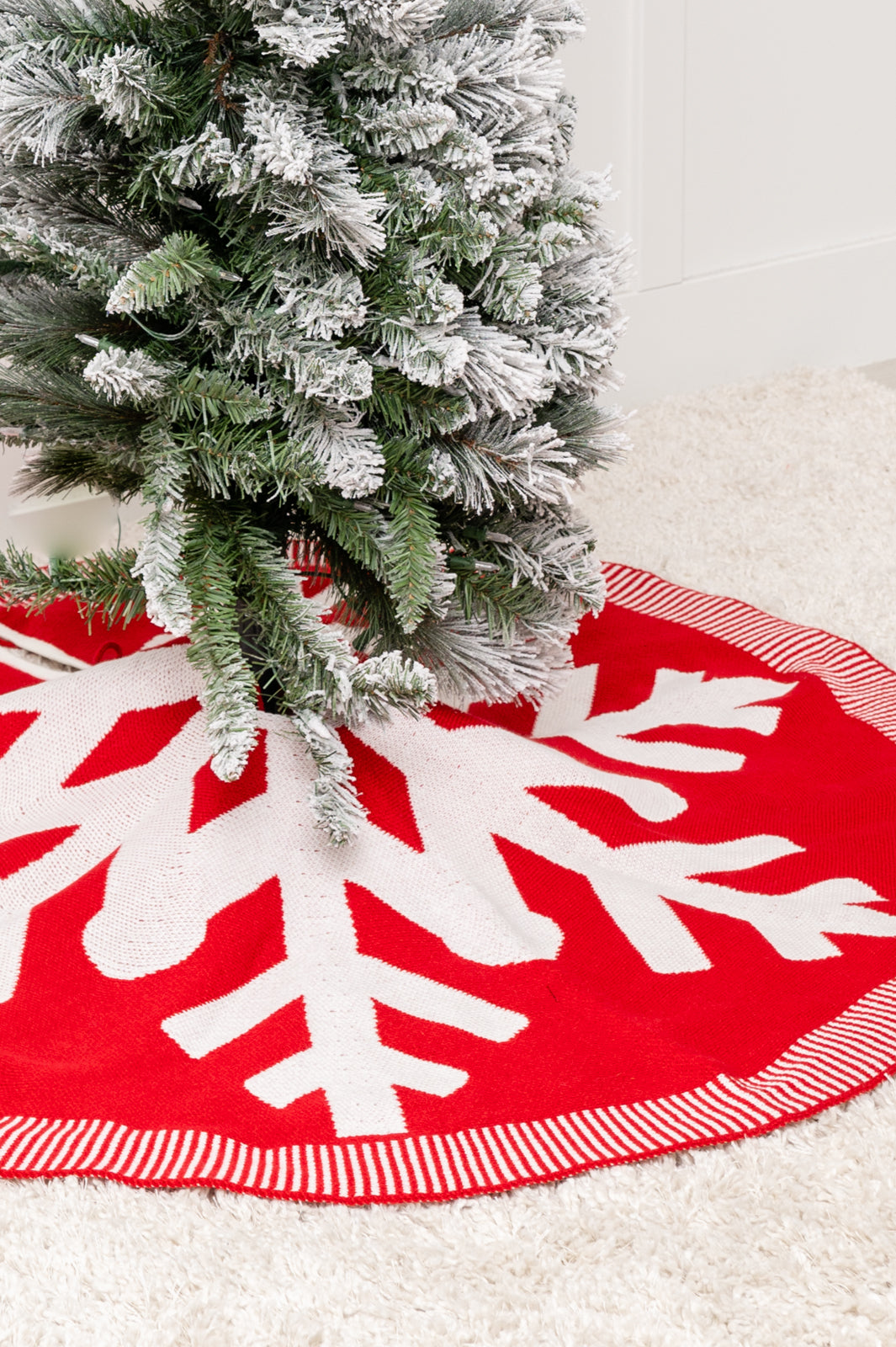 Snowflake Knit Tree Skirt - 11/3/2022