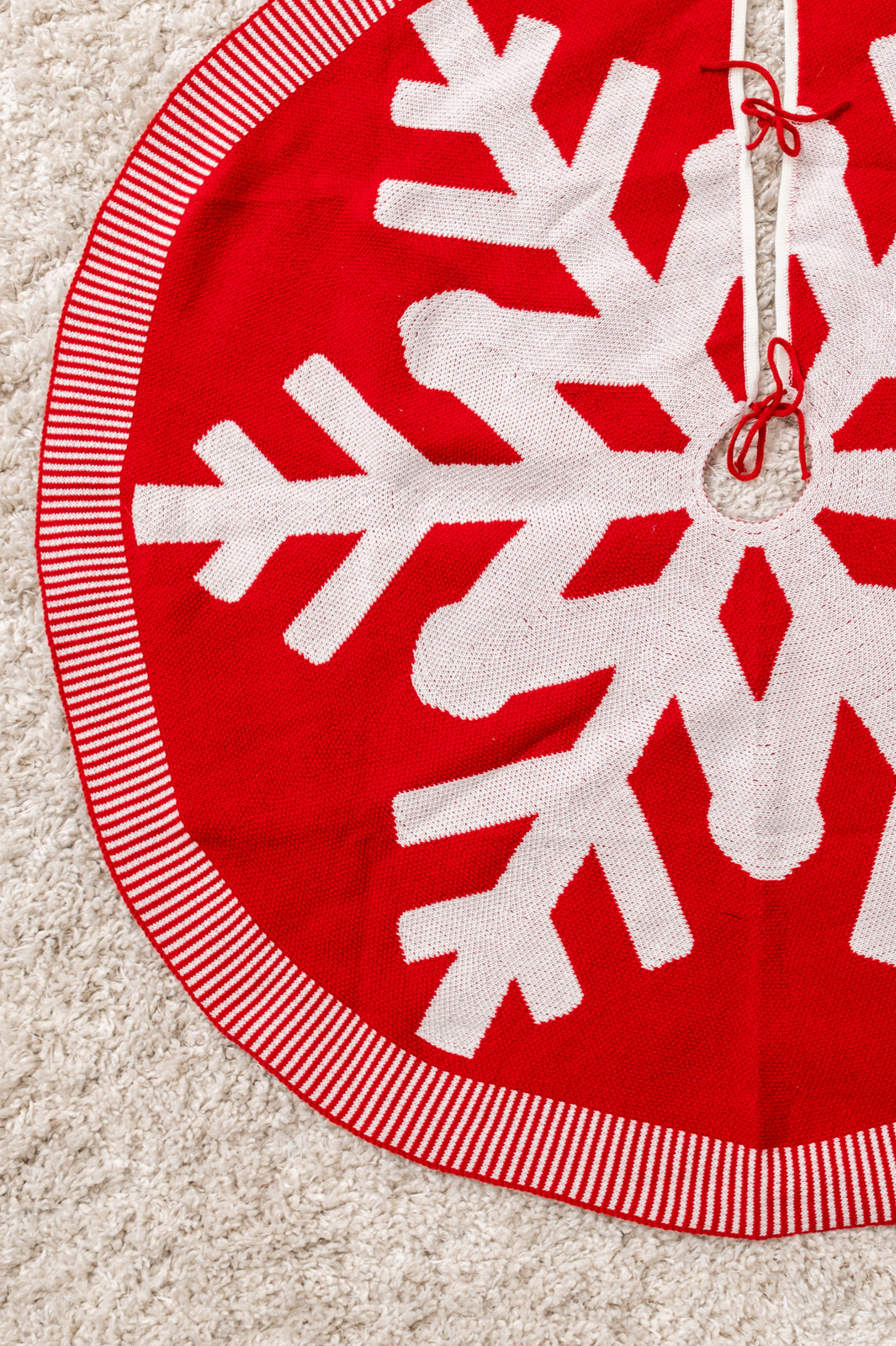 Snowflake Knit Tree Skirt - 11/3/2022