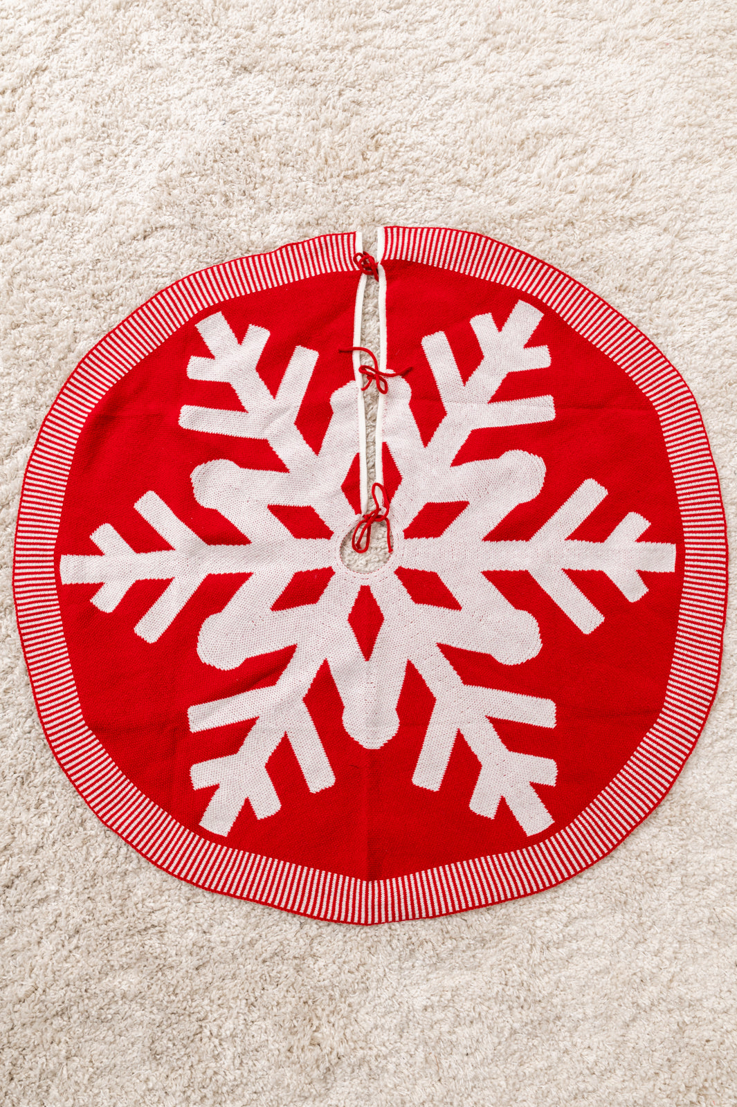 Snowflake Knit Tree Skirt - 11/3/2022