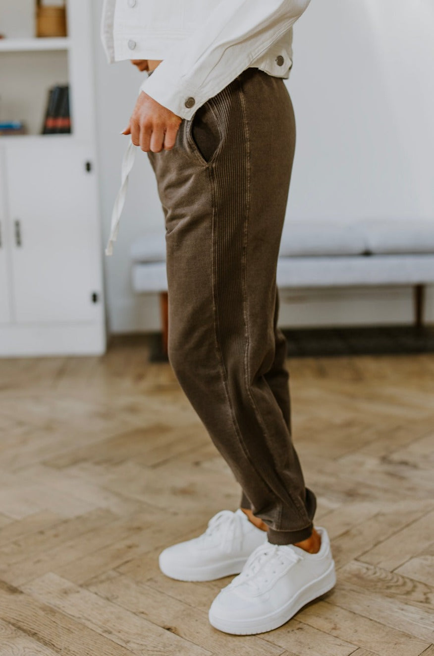 Unconditional Comfort Joggers In Brown - 2/23/2023