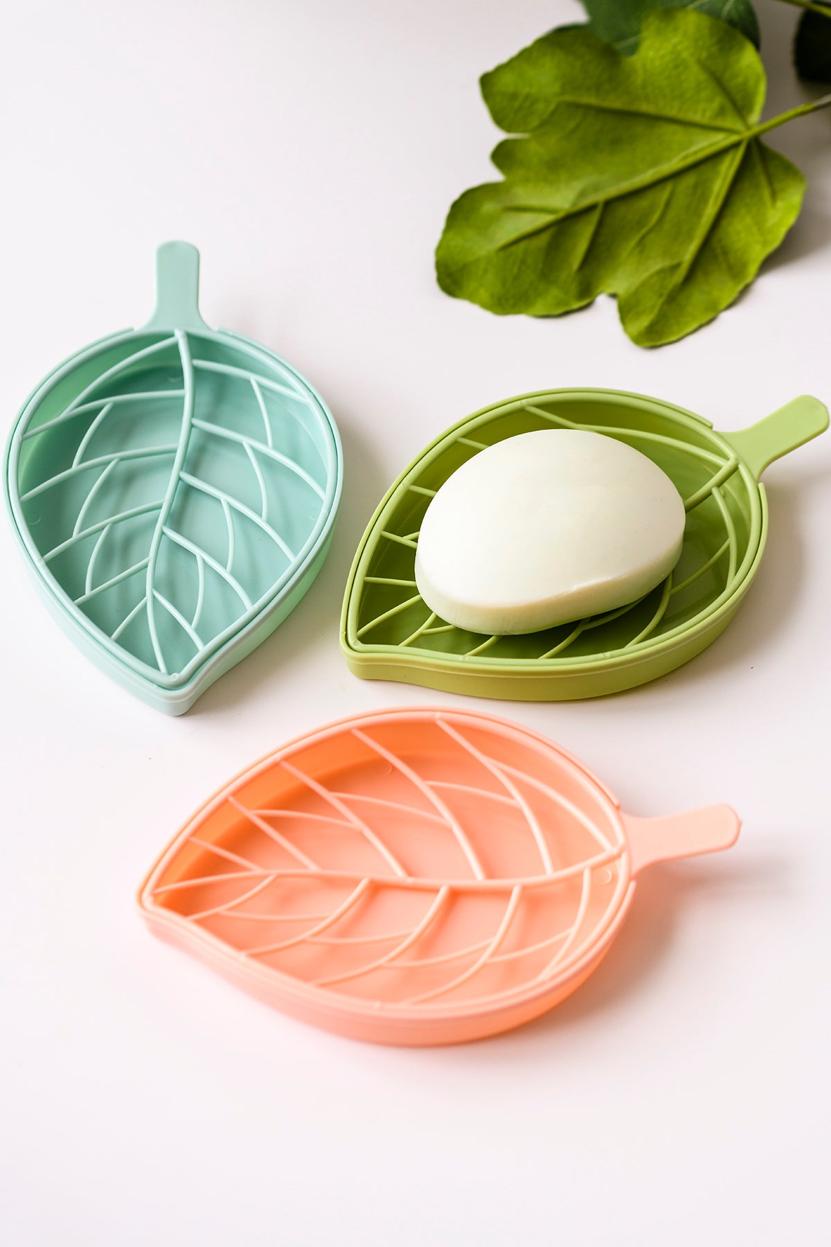 3 pack Vintage Leaf Shape Soap Dish with water catch - 4/17/2023